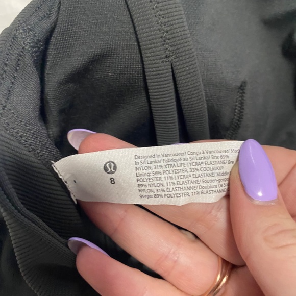 Lulu lemon sports bra - Picture 2 of 4